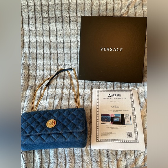 Versace Denim shoulder bag with Tags ( Full inclusion) - Picture 4 of 11